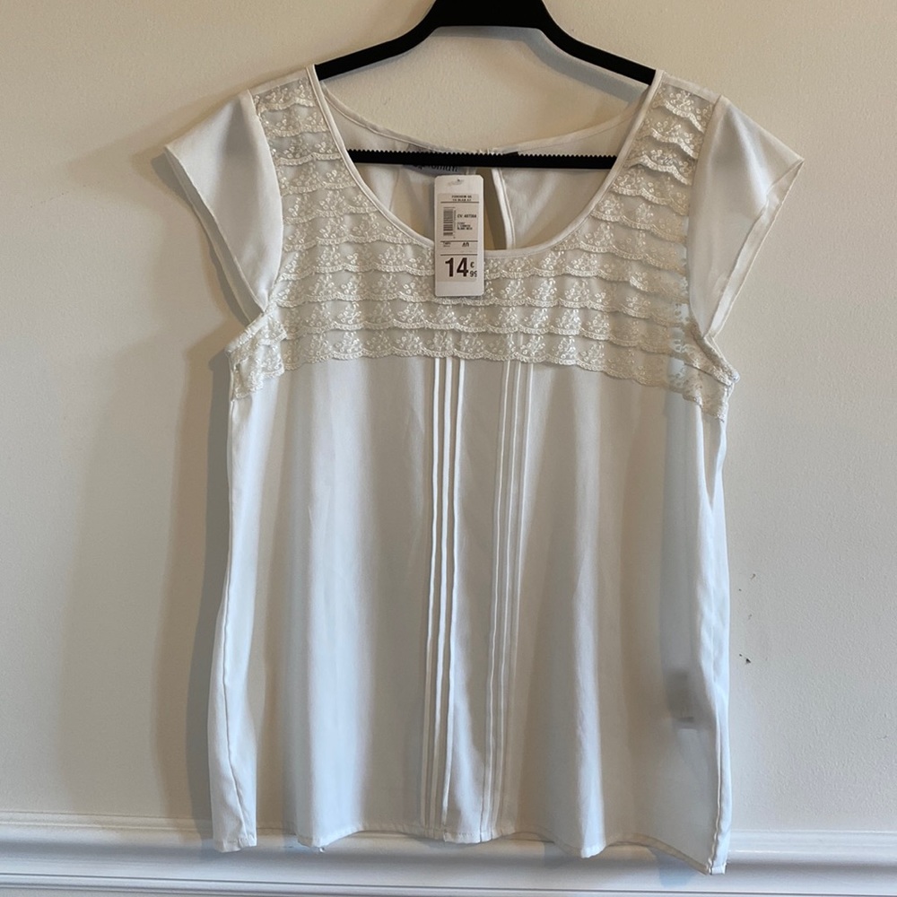 3/$20 NWT (L) Shell Blouse Lace Cap Sleeves Kiabe K Woman bought Italy EU 40